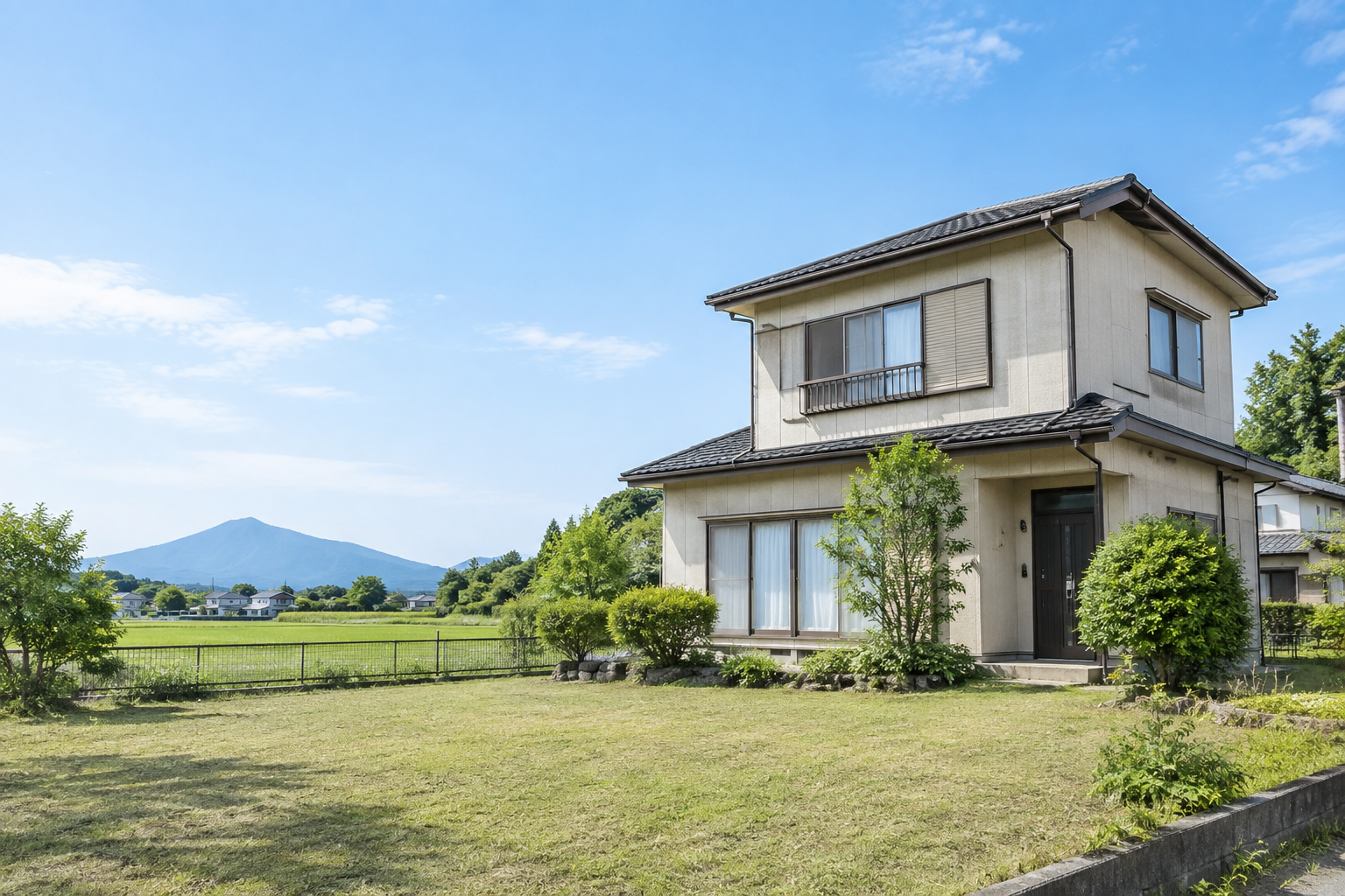 手入れされた戸建ての庭